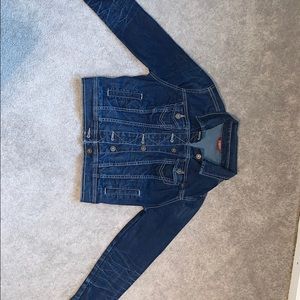 dark denim jean jacket💙💙💙